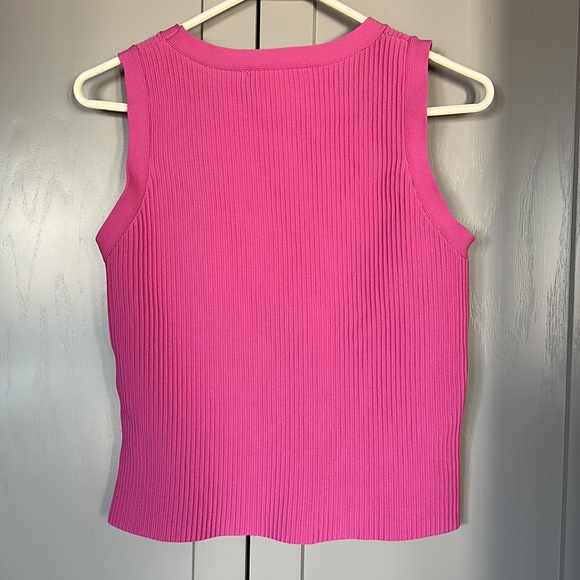 Pink top - Picture 3 of 4